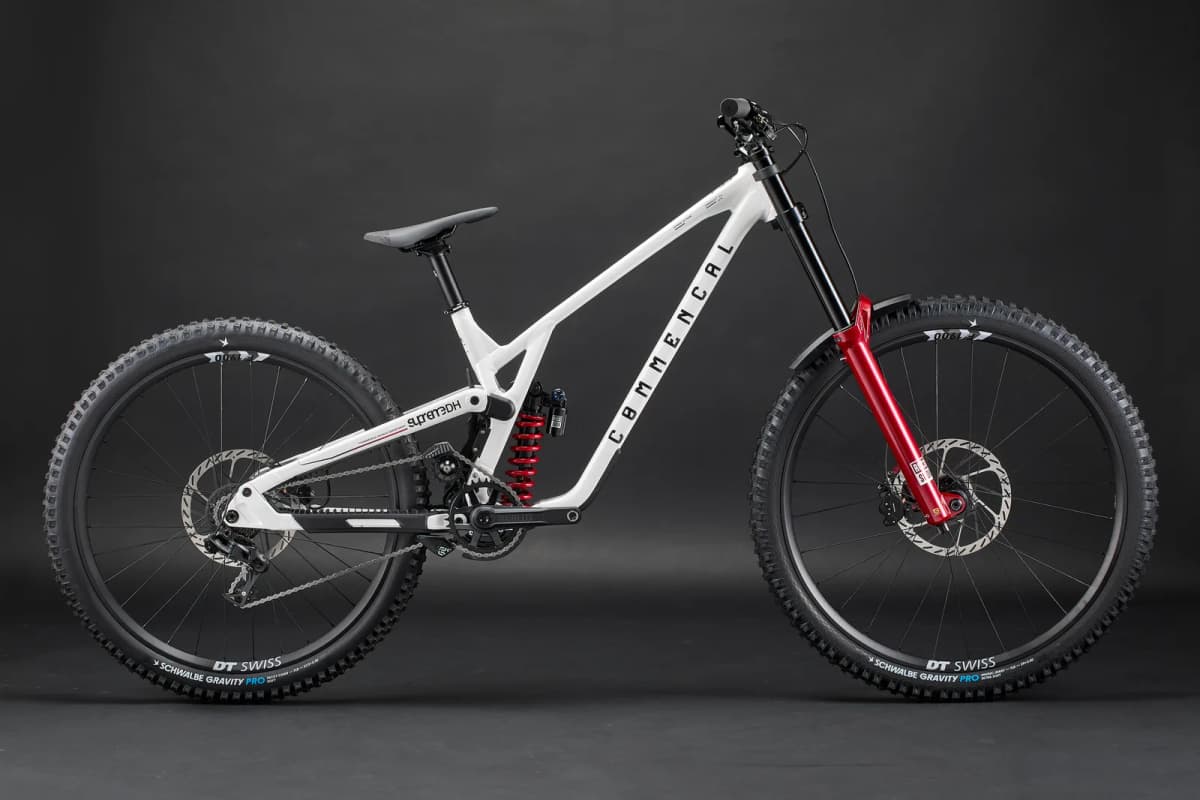 SUPREME DH V5.2 ROCKSHOX PURE WHITE 2027